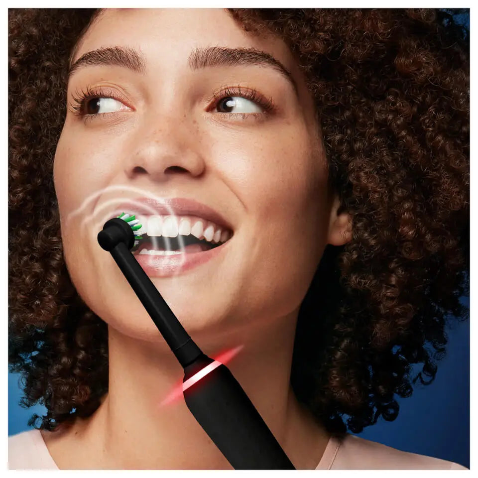 Oral-B Pro 3 3500 Black Edition With Travel Case