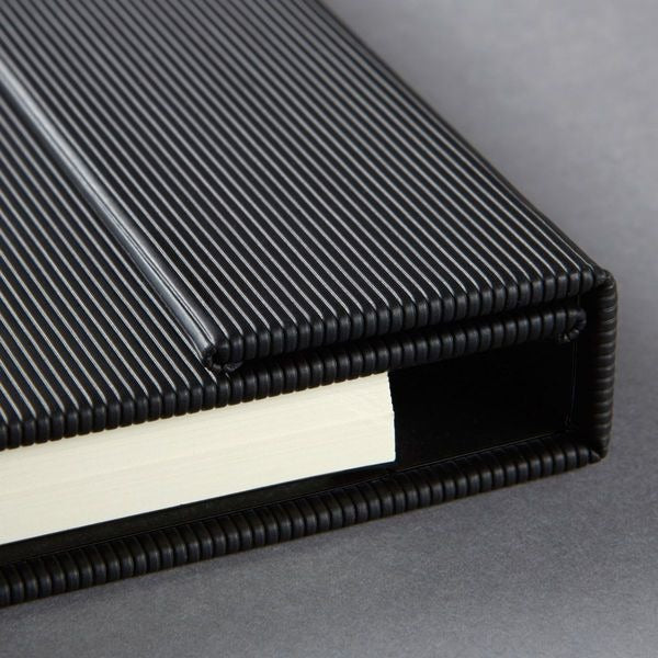 Sigel Si-Co151 Notitieboek Conceptum Pure Hardcover Met Magneetsluiting A4 Zwart