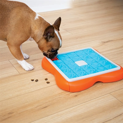 Nina Ottosson Challenge Slider Orange / Bleu 38X38X5 CM